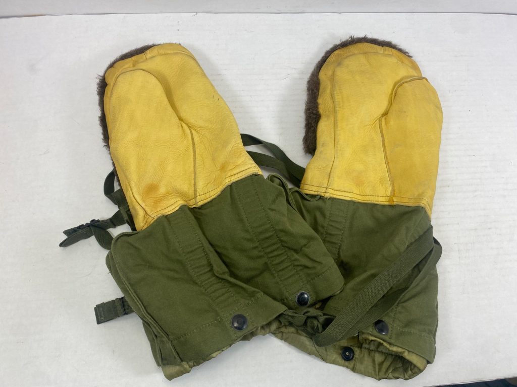 Army Arctic Mittens, New